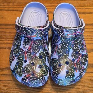 Women's Crocs - Like New - Size 9